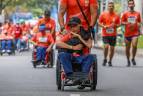 En la carrera participaron grupos de familiares, amigos, deportistas y personas con movilidad reducida. Foto: Manuel Saldarriaga Quintero.