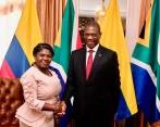 Los vicepresidentes de Colombia, Francia Márquez, y Sudáfrica, Paul Mashatile. FOTO: TOMADA DE TWITTER @PresidencyZA