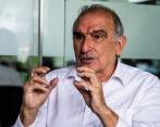 Humberto de la Calle visitó Medellín en días pasados. FOTO Julio César Herrera 