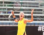 Emiliana Arango celebra el punto que le dio el paso a Colombia a los play offs del Grupo Mundial de tenis. FOTO cortesía fedecoltenis 