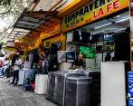 Los propietarios de las prenderías coinciden en que el 2021 fue un año excepcional para el negocio, pero la situación económica del país los sigue favoreciendo. FOTO JULIO CÉSAR HERRERA