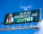 La valla generó revuelo en Bogotá, donde la representante a la Cámara busca repetir periodo. FOTO TWITTER KATHERINE MIRANDA