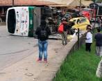 El accidente fue atendido por 10 bomberos de Santa Rosa de Osos. FOTO Cortesía