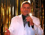 Del asesinato de su hija Luz Dary en 2002 nació la canción “Daniela”, en la que le canta a su nieta que quedó huérfana de mamá. 