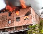 El incendio se habría iniciado sobre las 3:00 de la tarde. Foto: Captura de video