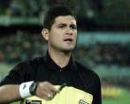 Óscar Julián Ruiz empezó su carrera como juez profesional de fútbol en 1992 y la terminó en 2011. FOTO: Juan Antonio Sánchez