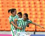 Mujeres de Nacional festejan su clasificación a semifinales