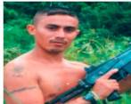 Trabajadores en el Arco Minero venezolano. Muchos de ellos denuncian que el ELN manda en la zona y les cobra extorsiones por el oro arañado a la tierra. “Alex Bonito” manda en las minas. FOTO transparencia venezuela