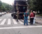 Estas fueron las fotografías compartidas por los ciudadanos respecto a la redada del pasado lunes en Suramericana. FOTO cortesía