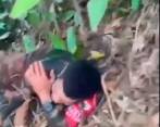 El hombre recibió atención médica en el sitio del combate pero finalmente falleció. FOTO Captura de video