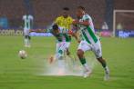 El partido entre Atlético Nacional y Alianza Petrolera en el Atanasio Girardot estuvo suspendido por lluvia durante casi una hora. FOTO JAIME PÉREZ