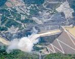 Imagen aérea de las obras principales de Hidroituango: la presa, el embalse y el vertedero. FOTO JUAN ANTONIO SÁNCHEZ