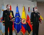Estos son los dos oficiales de la Armada colombiana que harán parte de la operación Atalanta. FOTO TOMADA DE TWITTER @FelipeGarciaE