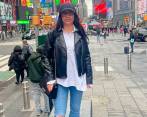 Olga Cardona, madre de Alejandro Estrada, durante un viaje a Nueva York. FOTO CORTESÍA