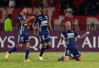 En la imagen, el festejo del gol de Luciano Pons, que le permitió al Medellín mantener la llave igualada en el Pascual Guerrero para después superar al América en los penaltis. FOTO efe