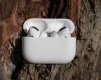 Los AirPods traen una función llamada “Live Listen” que mejora la experiencia sonora de los usuarios al momento de escuchar por medio de ellos. FOTO: Pixabay