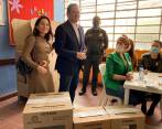 Momento de la votación de Vargas Lleras en Bogotá. FOTO Twitter Germán Vargas Lleras.