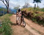 En la vereda Volcán Blanco se gestó la historia entre un niño que sueña ser ciclista y los uniformados que lo avistaron. FOTO: CORTESÍA