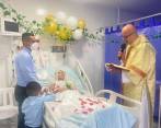 El pasado 8 de noviembre el hospital Universitario de Neiva publicó la fotografía de la eucaristía que se realizó en sus instalaciones. FOTO: @HUNeiva 