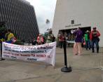 El movimiento Ríos Vivos protagonizó una nueva jornada de manifestaciones en el Centro Administrativo La Alpujarra. FOTO: JACOBO BETANCUR