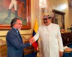 El embajador de Colombia en Venezuela, Armando Benedetti, y el presidente Nicolás Maduro. Foto Colprensa