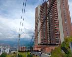 En este edificio ocurrió el caso que dejó a un hombre muerto y a un bebé que se salvó de milagro. FOTO: MAURICIO PALACIO