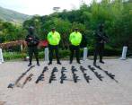 Las armas incautadas tienen un valor cercano a los 250 millones de pesos, según la Policía. Foto: Cortesía. 