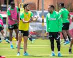 Andrés Andrade y Jarlan Barrera, dos de los jugadores que se espera levanten su nivel para el duelo de este jueves ante el Olimpia, y de esa manera aspirar a remontar la serie. FOTO juan a. sánchez