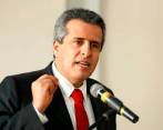 El ministro del Interior, Luis Fernando Velasco, aseguró que van a negociar con narcos en la paz total de Petro. FOTO: Colprensa