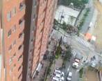 Los habitantes evacuados permanecieron por más de 45 minutos afuera de sus propiedades. FOTO: CORTESÍA