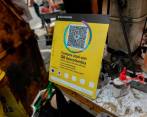 Bancolombia recomienda a los establecimientos revisar constantemente que la superficie del QR no haya sido modificada ni alterada. FOTO CAMILO SUÁREZ