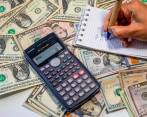 En las primeras horas de cotización la divisa tocó un máximo de $4.735, y un precio mínimo de $4.716. FOTO CARLOS VELÁSQUEZ