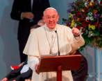 Después de una larga fiebre regresa el papa Francisco a cumplir con su apretada agenda. Foto: Juan Antonio Sánchez. 