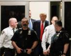 Trump, que se ha convertido en el primer presidente estadounidense en afrontar cargos penales. FOTO: EFE