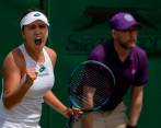 La joven tenista colombiana venció a la rusa Ekaterina Alexandrova y avanzó, por primera vez en su carrera, a la tercera ronda de un Grand Slam. FOTO TOMADA @FEDECOLTENIS
