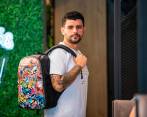 Giovanni Hoyos, un comerciante del centro de Medellín, es el fundador de esta empresa basada en la industria creativa. FOTO Camilo Suárez 