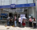 La compañía Claro fue sancionada con una multa por $1.534 millones, mientras Tigo fue multado con $1.343 millones. Foto: Archivo El Colombiano