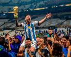Lionel Messi, a sus 35 años, consiguió el trofeo que le hacía falta levantar en su extenso palmares deportivo: la Copa del Mundo. FOTO: JUAN ANTONIO SÁNCHEZ