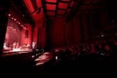 El Teatro Metropolitano agotó sus entradas y la despedida de Serrat se dio con el auditorio lleno. Foto Carlos Velásquez. 