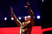 El artista aprovechó para cantar su nueva canción Si tú me quieres, una colaboración con Juan Luis Guerra. FOTO Carlos Velásquez