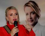 La exsenadora Liliana Rendón (aquí en su campaña de 2015) dice que su candidatura por firmas irá hasta el final y que su campaña no se enfrascará en polarizaciones. FOTO jaime pérez