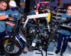 Royal Enfield triplica su apuesta en Envigado: ahora ensamblará la Scram 411