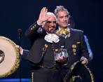 Alejandro Fernández es el hijo menor de Vicente Fernández. Foto Getty
