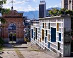 Palomas, grafitis y ausencia de muertos integran el semblante del cementerio, 193 años después de su fundación. FOTO Jaime Pérez
