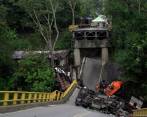 La solución a la emergencia tras el colapso del puente El Alambrado tardaría al menos 4 meses. FOTO: Cortesía 