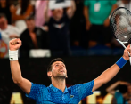 Novak Djokovic llega de nuevo a una final del Abierto de Australia después de haber quedado campeón en 2021. FOTO EFE
