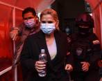 La expresidenta interina de Bolivia y exsenadora, Jeanine Áñez, enfrenta un proceso penal por sedición y terrorismo. Asegura que es una persecución política del socialismo en el poder. FOTO EFE