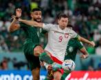 Robert Lewandowski, el que para muchos es el mejor delantero del Mundo, y la gran figura del seleccionado polaco, anotó el segundo gol del partido y su primero en los mundiales. FOTO Juan Antonio Sánchez