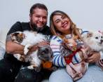 Para esta familia tener hijos no es una opción, ellos optaron por compartir su estancia con un perro y tres gatos. FOTO jaime pérez