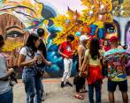 1) Una de las esculturas de Pazzearte. 2) El turismo se convirtió en la actividad principal de esta parte de la ciudad. 3) El Afrotour, un repaso al aporte de las culturas negras al territorio. 4) La Ruta de la Memoria es un recorrido por la historia reciente de la 13, desde las víctimas. 5) Loma Hermosa, un balcón natural de la ciudad. 6) El Grafitour sigue siendo uno de los mayores atractivos. FOTOS julio herrera, esneyder gutiérrez y juan antonio sánchez